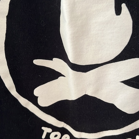 Shawn Mendes tank - Picture 2 of 3